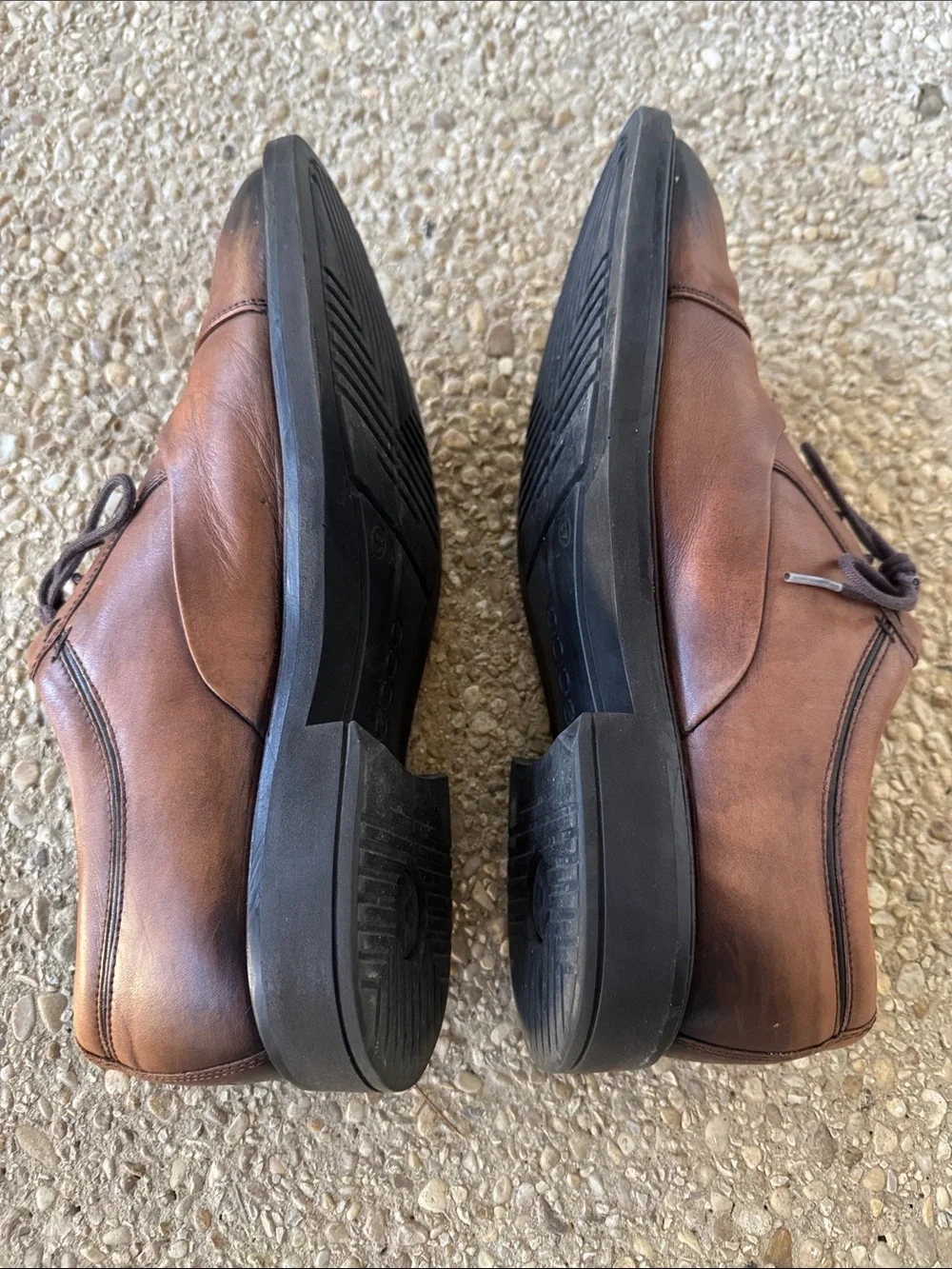 Ecco Men’s Brown Cap toe dress Sshoes